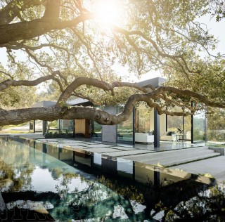 Beverly Hills House “Nhà ngược” đầy sáng tạo và hiện đại