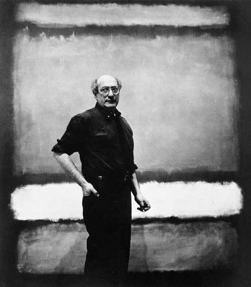 Mark Rothko với những tác phẩm của ông