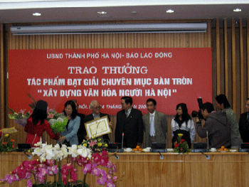 trao thưởng các tác phẩm xuất sắc bàn tròn xây dựng văn hóa người hà nội 2008