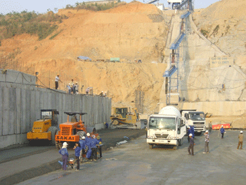 Đẩy nhanh tiến độ các dự án thủy điện