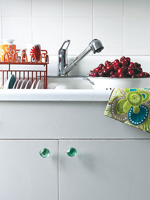 Thay đổi bếp mà không cần một cuộc 'cách mạng lớn' ư? Đơn giản bạn chỉ cần thay các tay nắm của tủ bếp, bạn sẽ thấy ngay sự khác biệt.