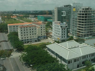 Dù thị trường trồi sụt, văn phòng cho thuê vẫn tiếp tục được xây dựng tại quận 7-TPHCM