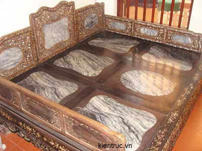 Long sàng - Giường của Vua khảm ngọc