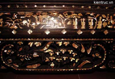 Long sàng - Giường của Vua khảm ngọc