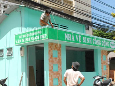 tp.hcm loay hoay với rác và nhà vệ sinh công cộng