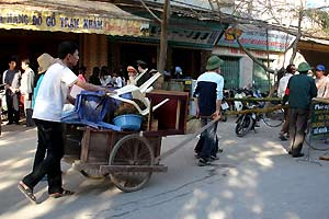 hà nội: sụt lún đất do khai thác nước ngầm