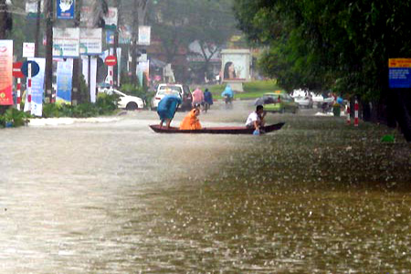 Hà Nội lo thoát ngập trước mùa mưa