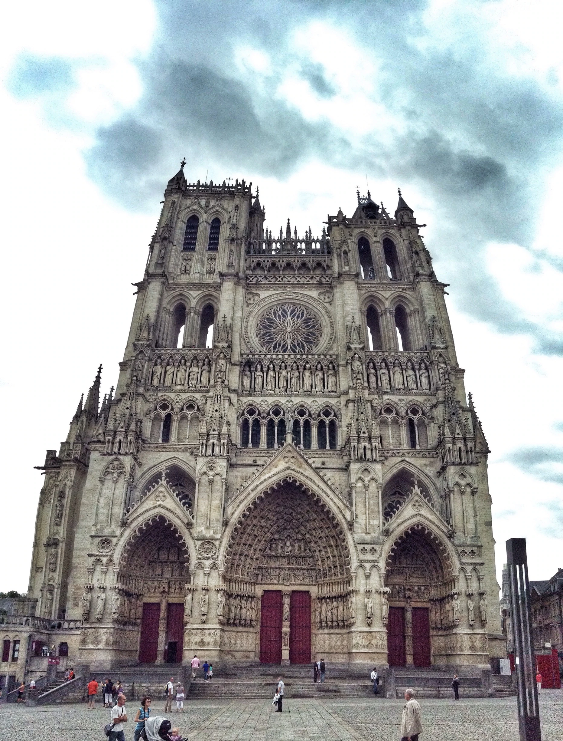 nhà thờ đẹp nhất thế giới Đức Bà Amiens