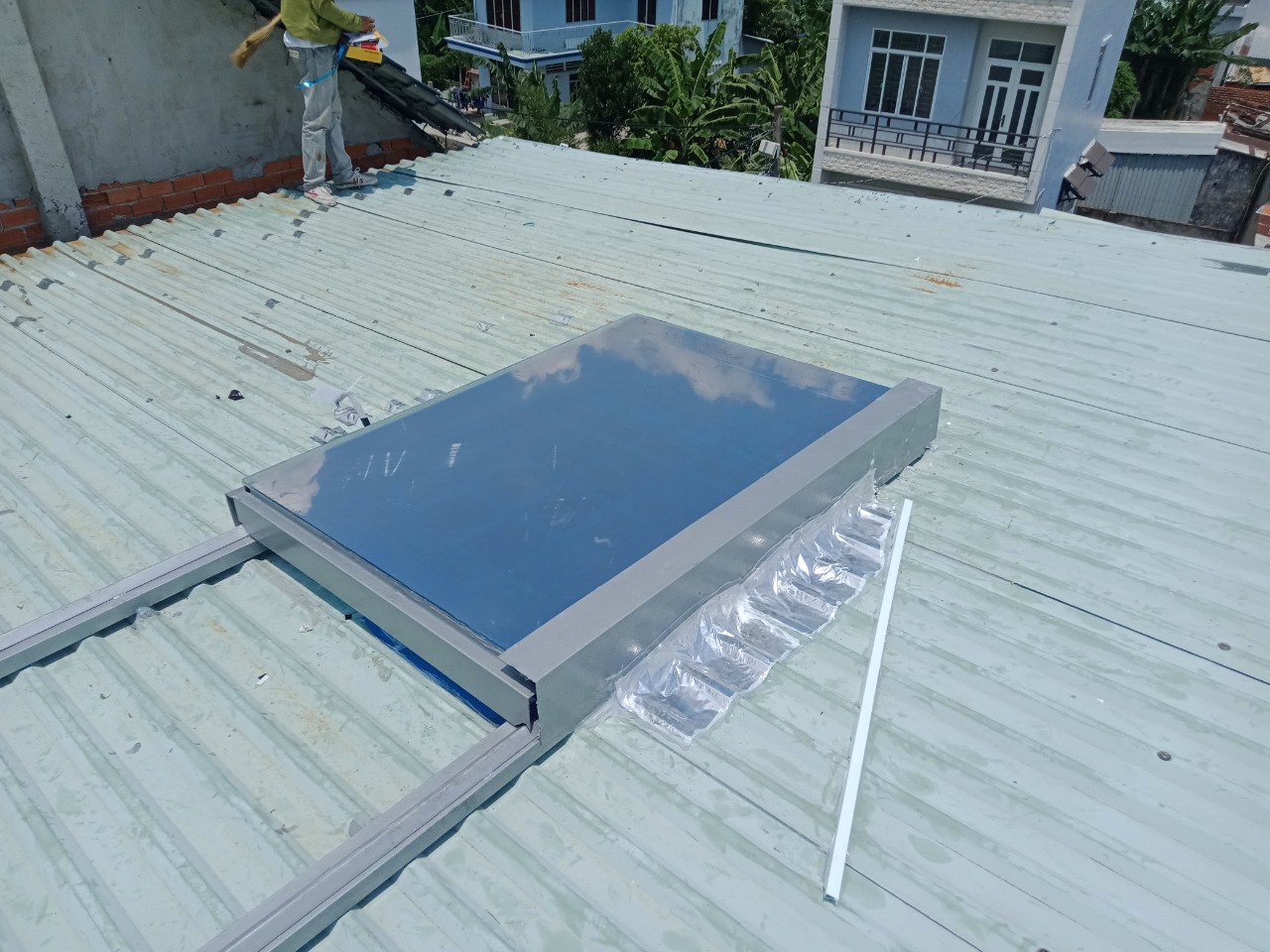 vật liệu cửa sổ trời nhà công nghiệp 