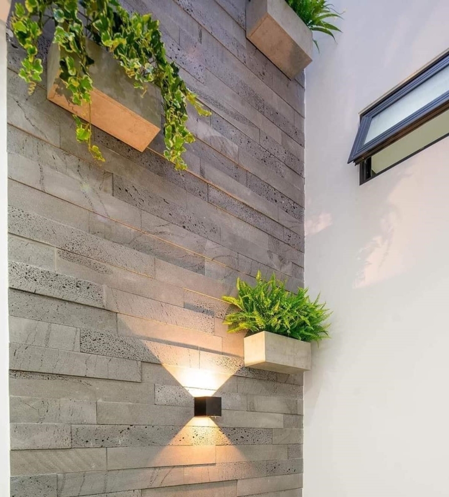 Ốp đá ong xám giếng trời