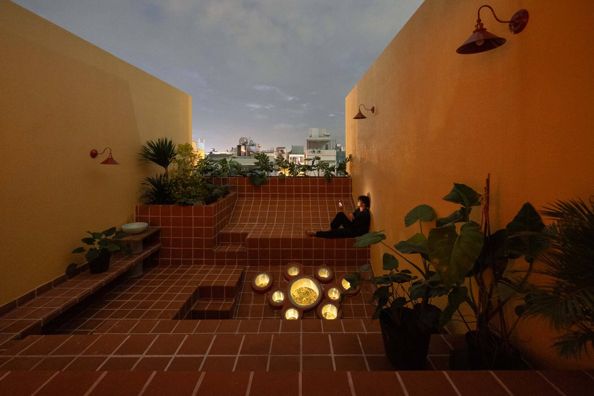 không gian ngoài trời của Nhà NEO