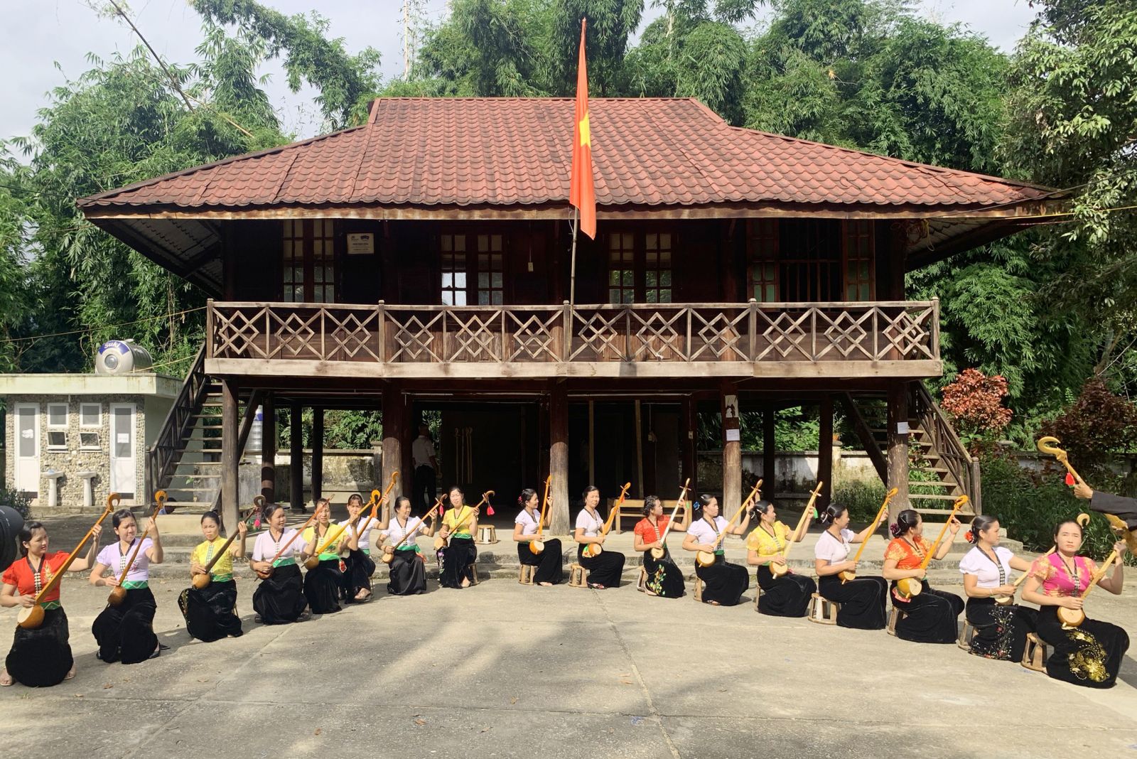kiến trúc bản địa