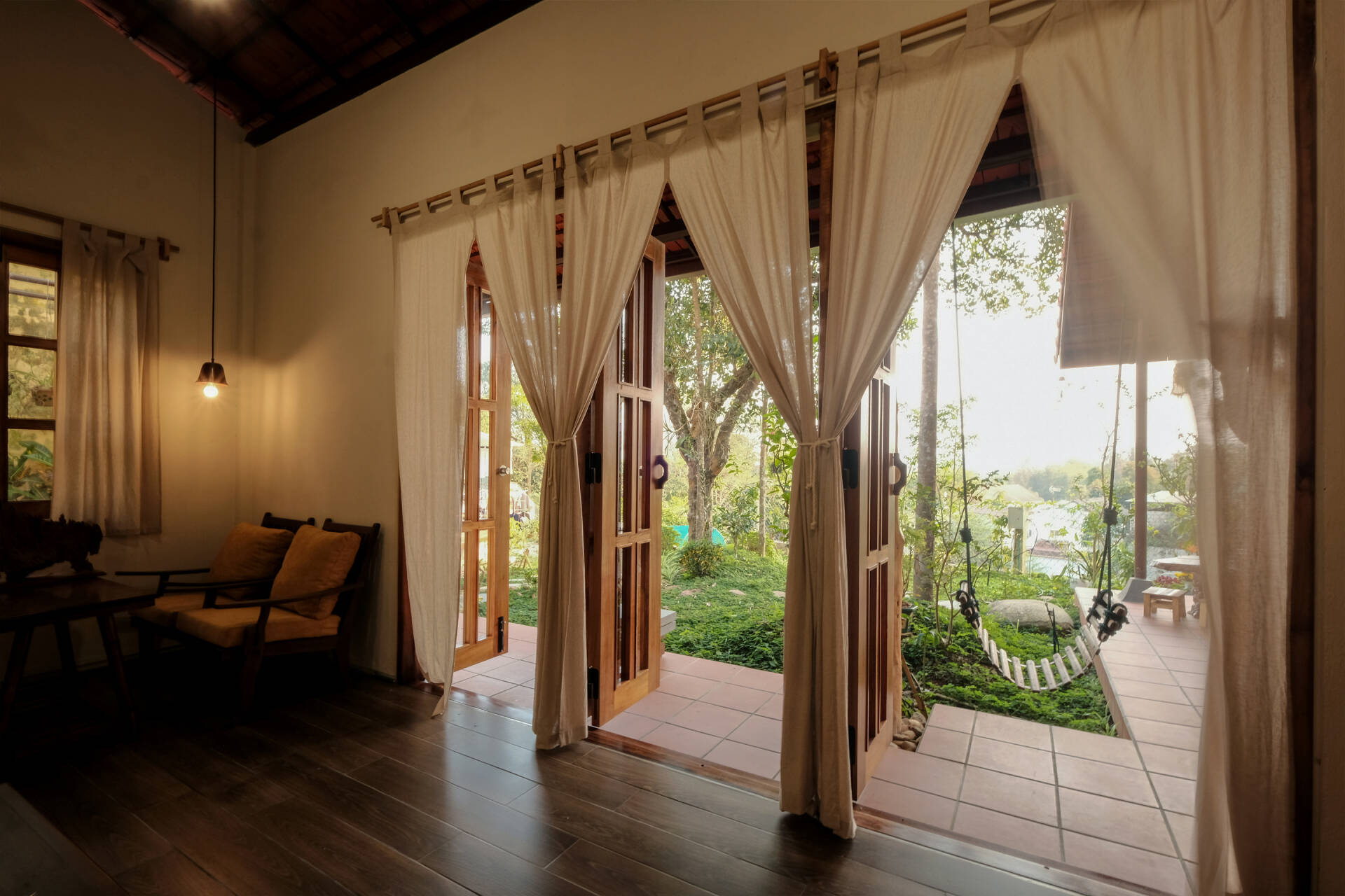 Nhà vườn truyền thống