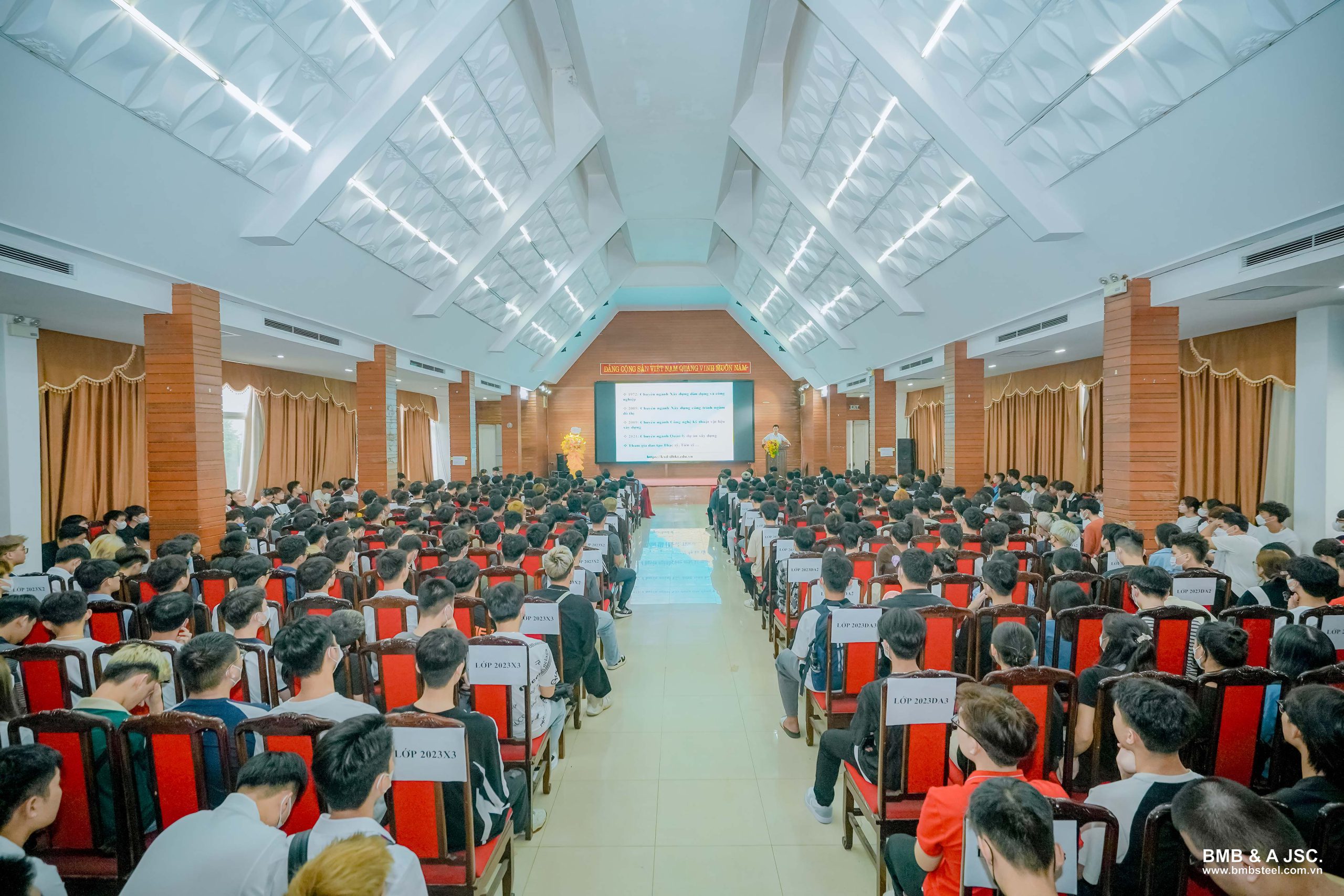cơ sở vật chất Trường Đại học Kiến trúc Hà Nội