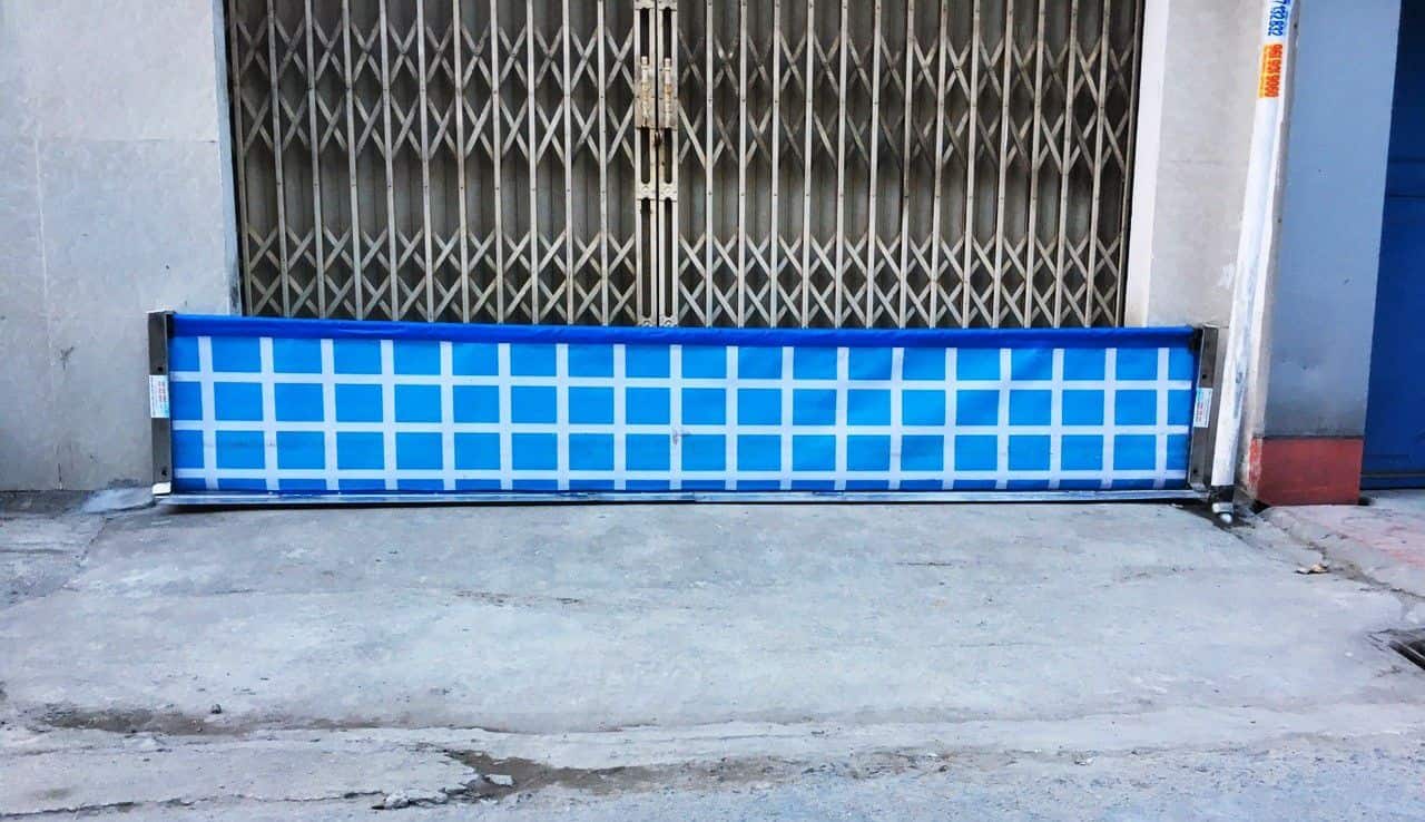 cửa chặn nước mưa vào nhà